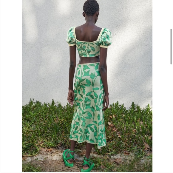 Zara blogger fav floral skirt - Picture 7 of 8